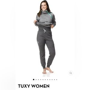 TUXY SUIT